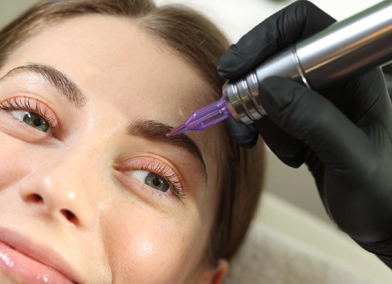 Maquillaje permanente cejas